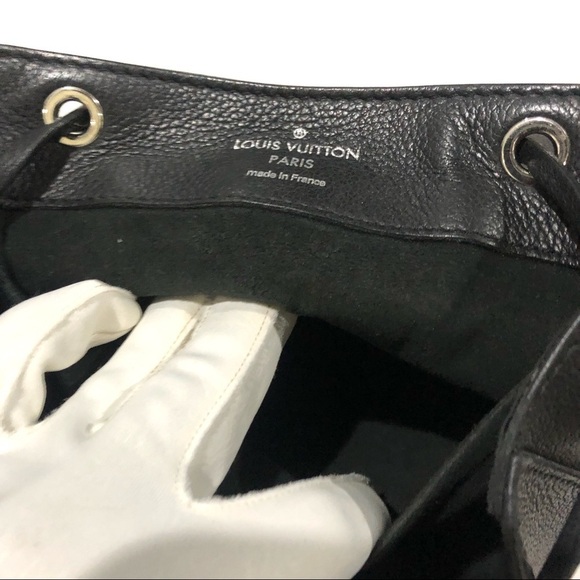 Authentic Louis Vuitton Taurillon Black Leather Lockme Backpack